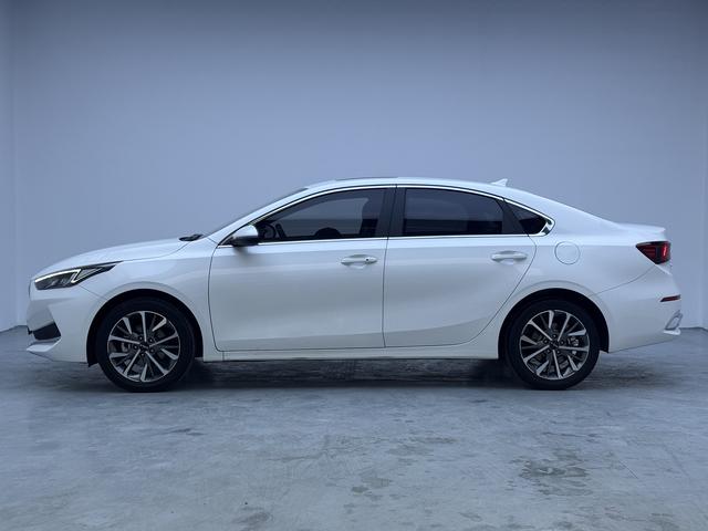 Kia K3 - фото 3