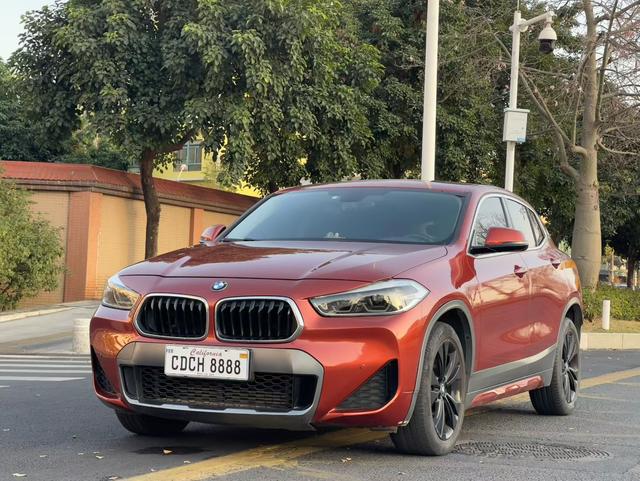 BMW X2 - фото 0