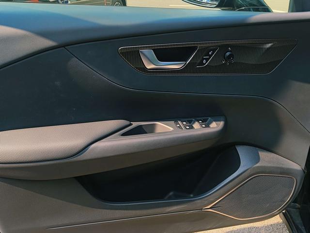 Hongqi E-QM5 - фото 3