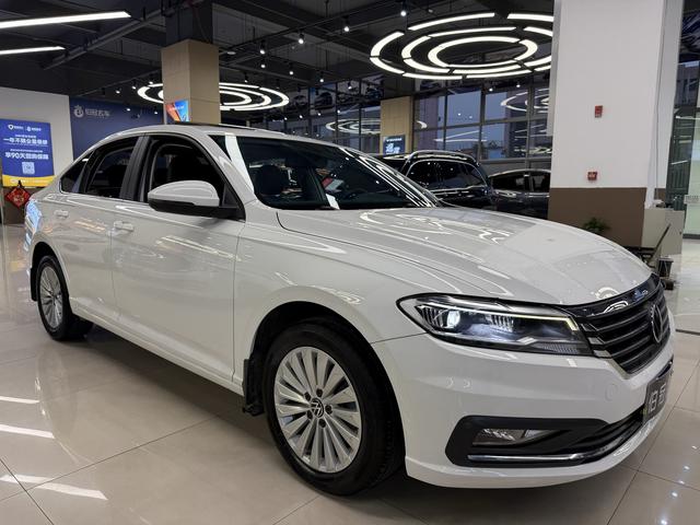 Volkswagen Lavida - фото 3