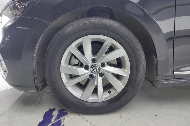 Volkswagen Passat - фото 4