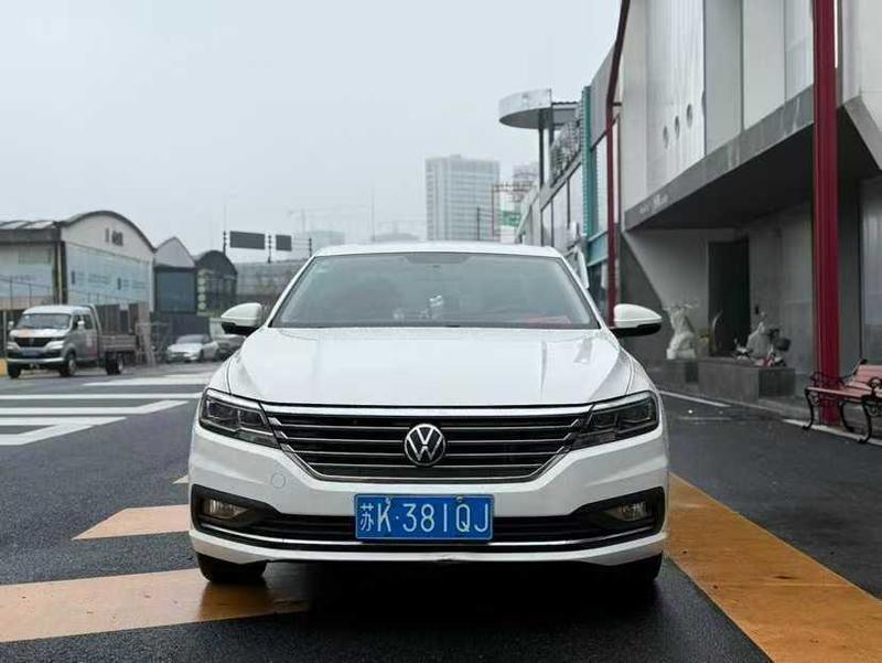 Volkswagen Lavida - фото 1