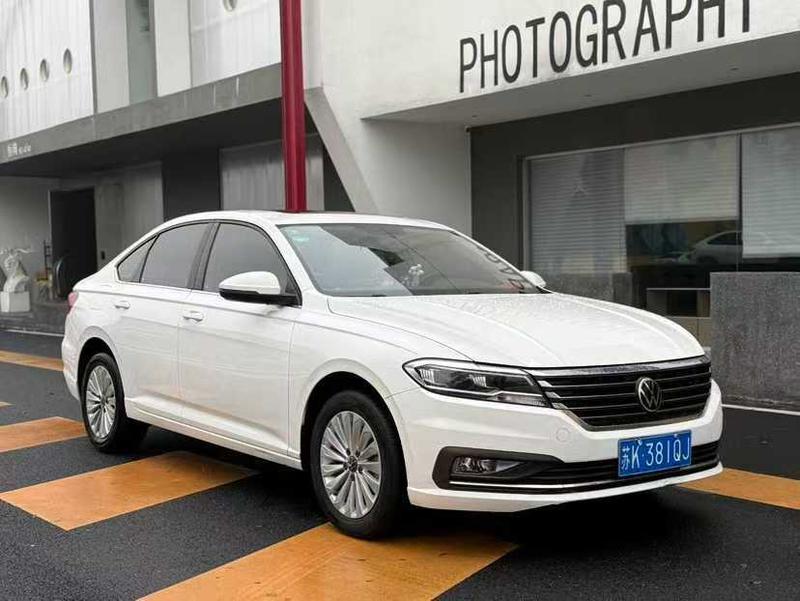 Volkswagen Lavida - фото 2