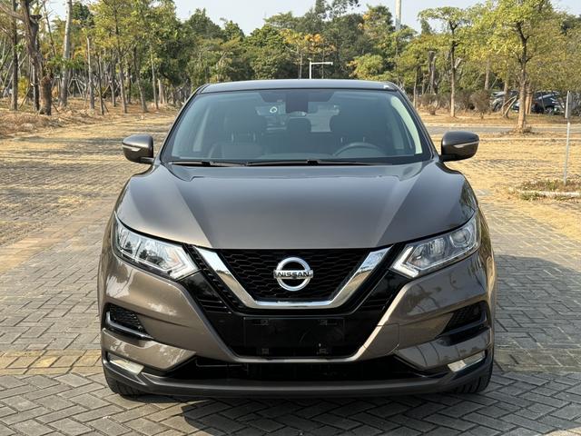Nissan Qashqai - фото 1