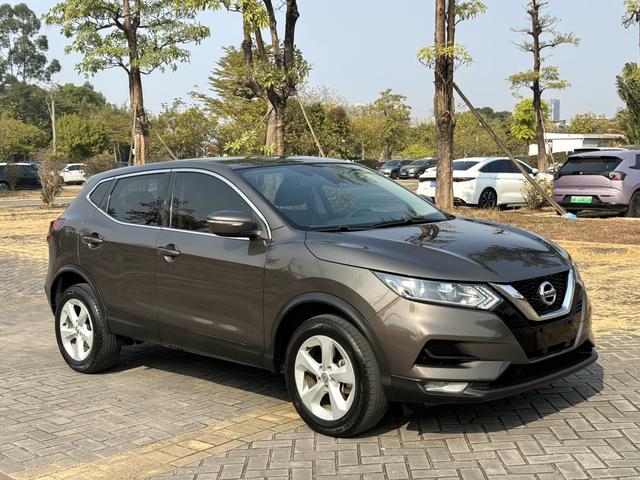 Nissan Qashqai - фото 2