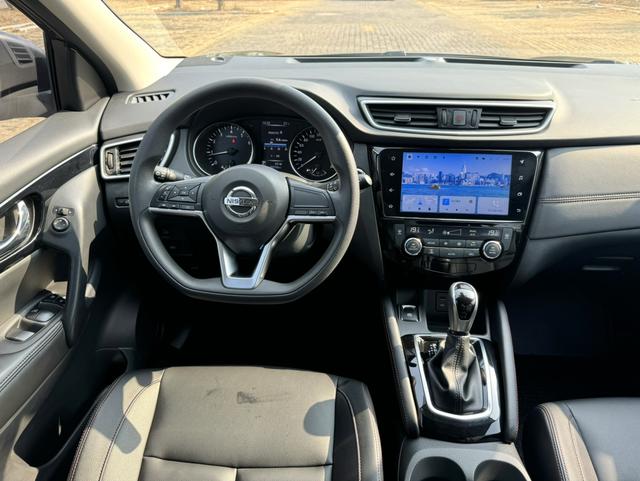 Nissan Qashqai - фото 4
