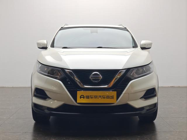 Nissan Qashqai - фото 1