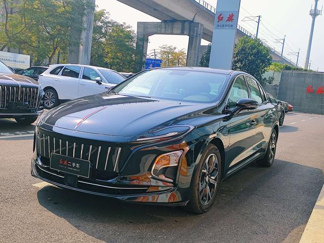 Hongqi E-QM5 - фото 0