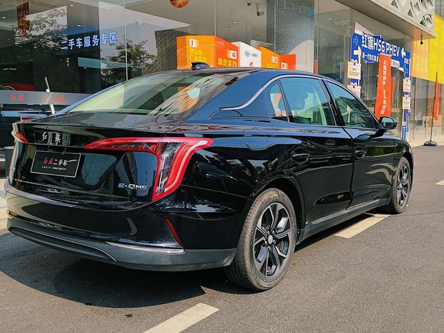 Hongqi E-QM5 - фото 4