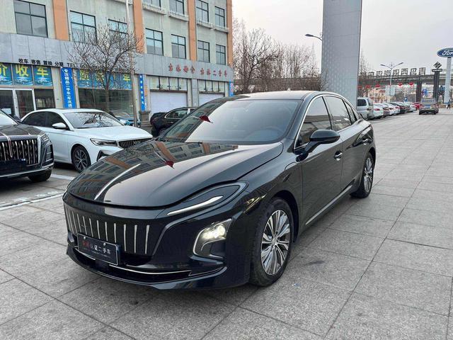 Hongqi E-QM5 - фото 0