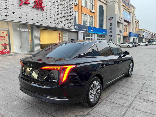 Hongqi E-QM5 - фото 2