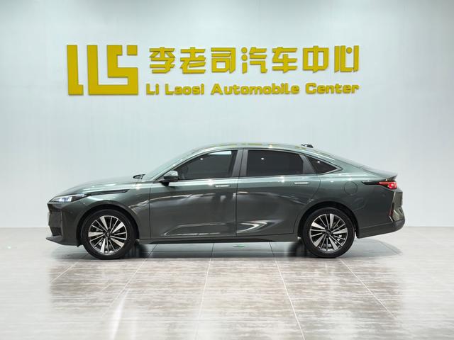 Changan Qiyuan A05 - фото 3