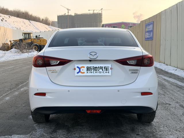 Mazda 3 Axela - фото 4