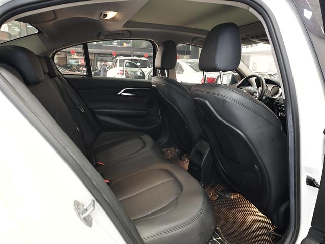 BMW 1-Series - фото 4