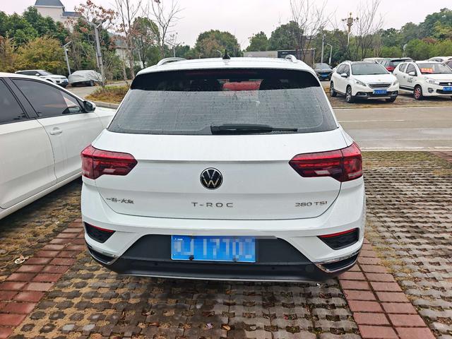 Volkswagen T-Roc - фото 3