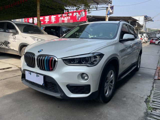 BMW X1 - фото 0