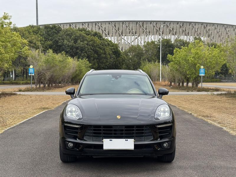 Porsche Macan - фото 1