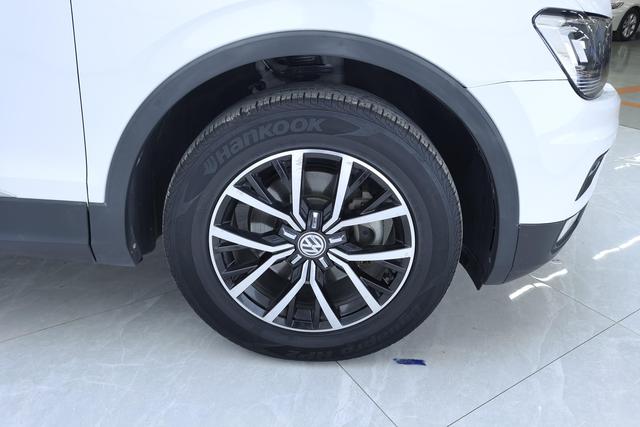 Volkswagen Tiguan L - фото 4