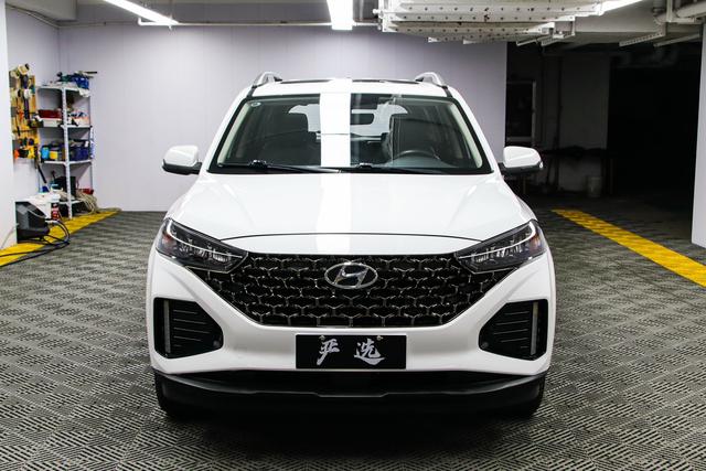 Hyundai ix35 - фото 1