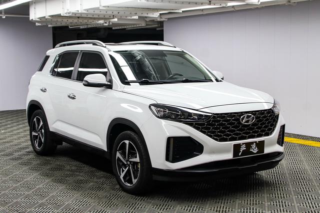 Hyundai ix35 - фото 2