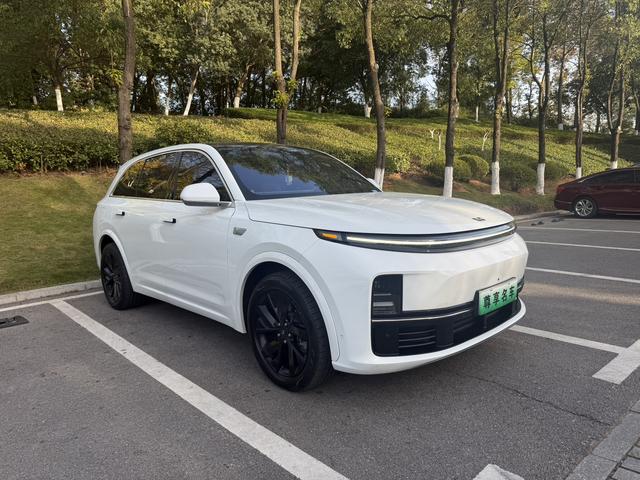 Li Auto L7 - фото 2