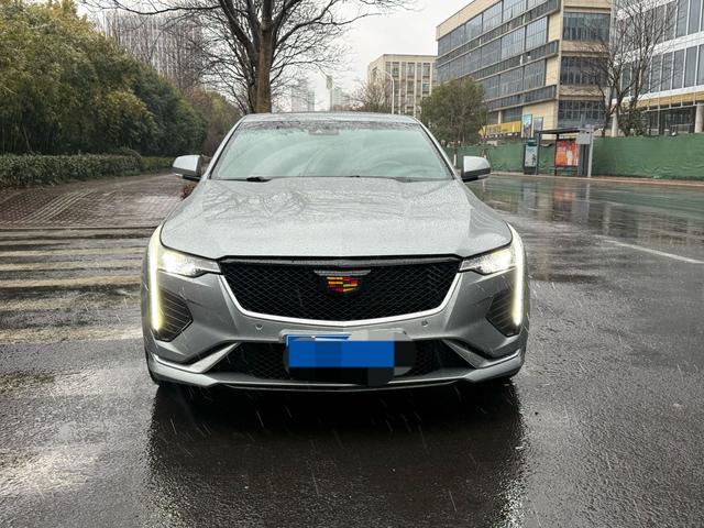 Cadillac CT4 - фото 1