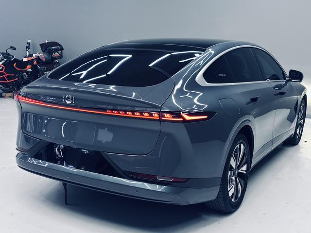 Changan Qiyuan A07 - фото 4