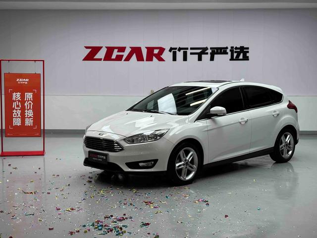 Ford Focus - фото 0
