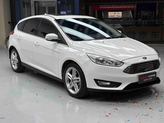 Ford Focus - фото 3