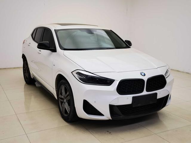 BMW X2 - фото 1