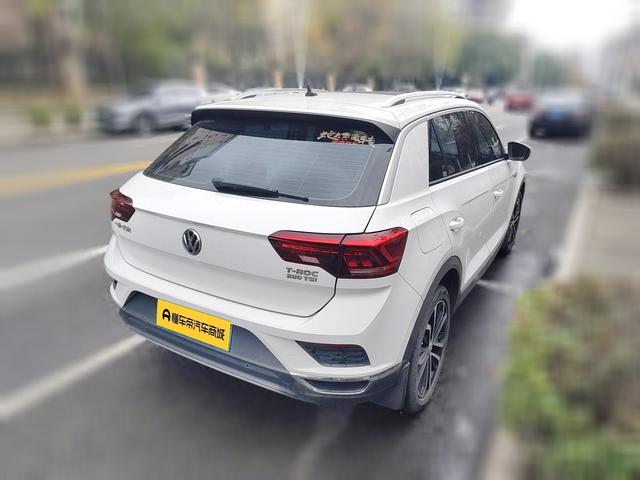 Volkswagen T-Roc - фото 3