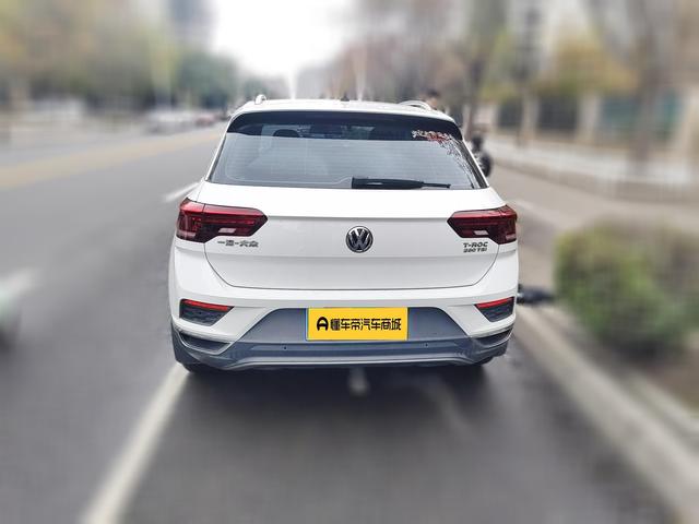 Volkswagen T-Roc - фото 4