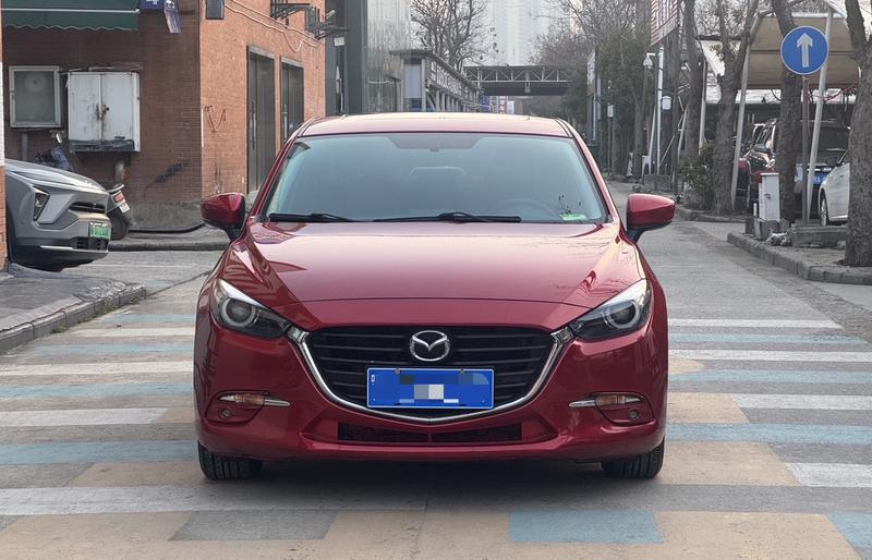 Mazda Mazda3 - фото 1