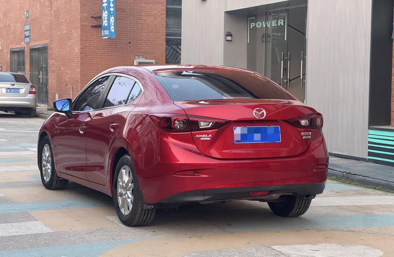 Mazda Mazda3 - фото 3