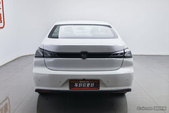 Peugeot 408 - фото 3