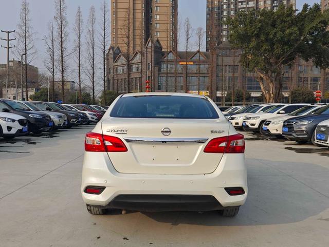 Nissan Sylphy - фото 4