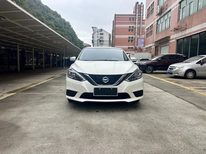 Nissan Sylphy - фото 1