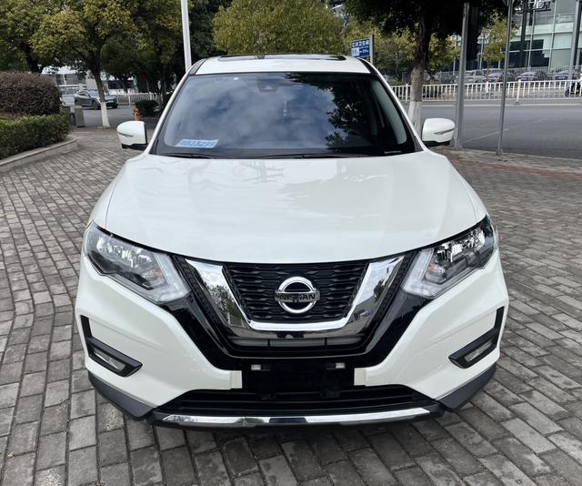 Nissan X-Trail - фото 1