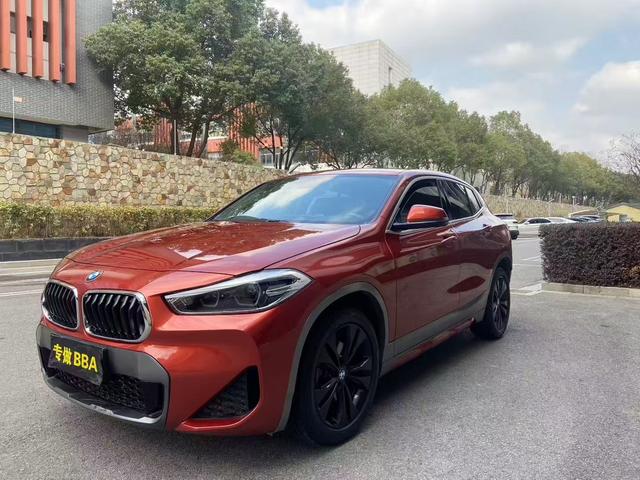 BMW X2 - фото 0