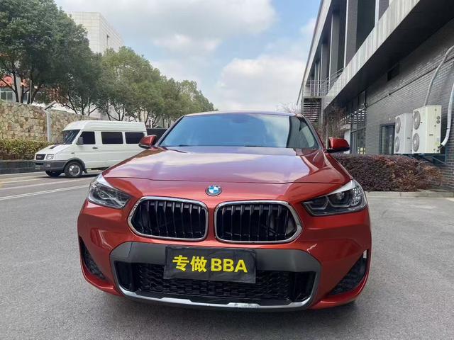 BMW X2 - фото 1