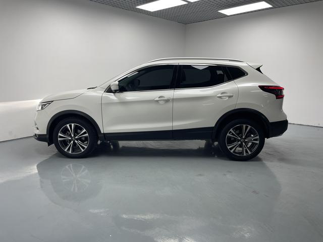 Nissan Qashqai - фото 3