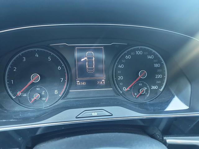 Volkswagen Passat - фото 2
