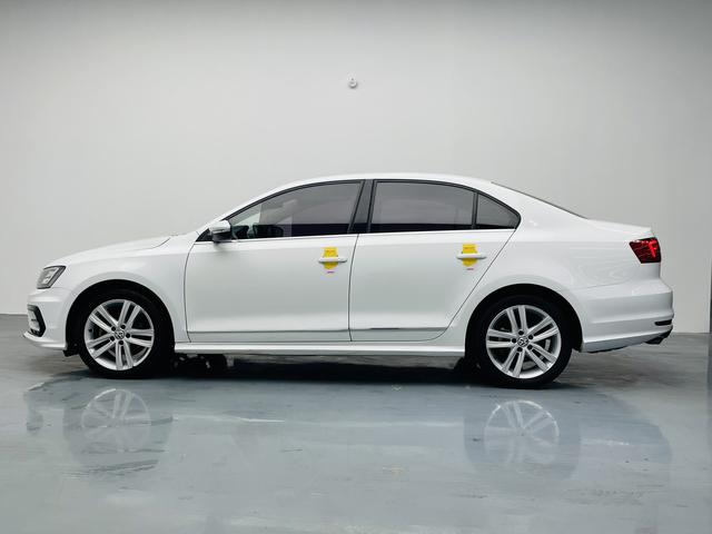Volkswagen Sagitar - фото 3