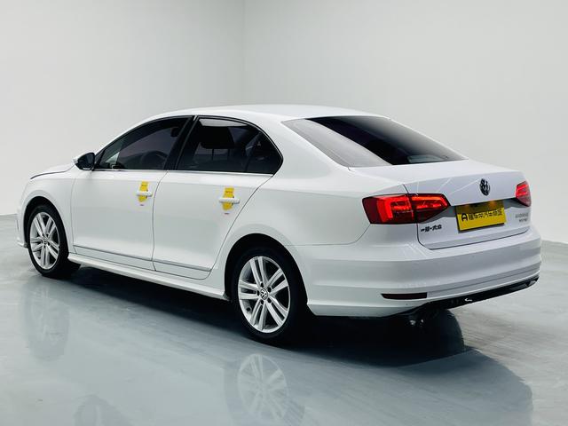 Volkswagen Sagitar - фото 4