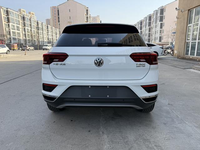 Volkswagen T-Roc - фото 4