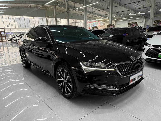 Skoda Superb - фото 2