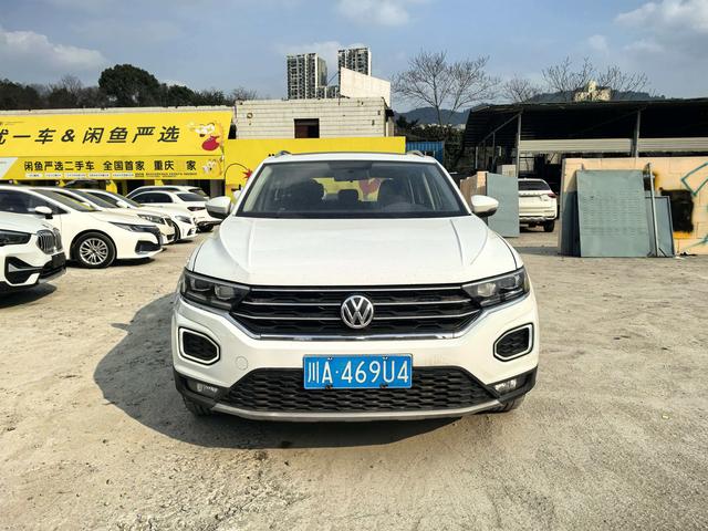 Volkswagen T-Roc - фото 1