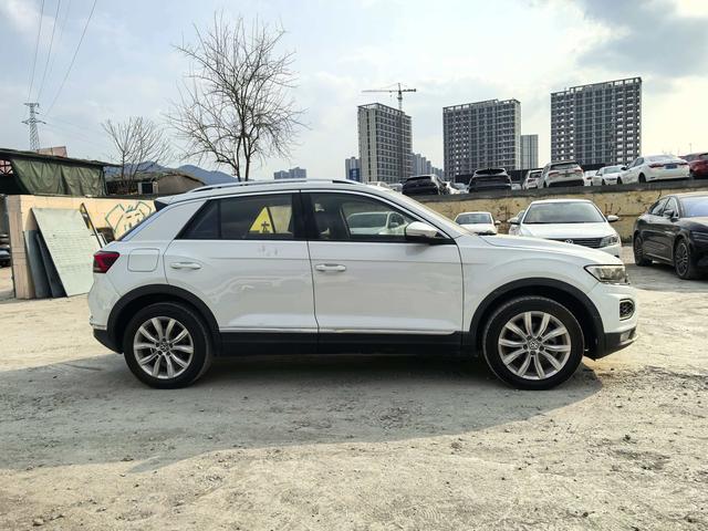 Volkswagen T-Roc - фото 3