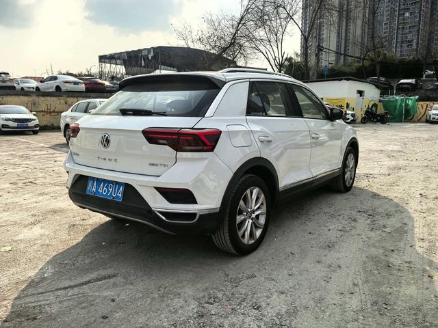 Volkswagen T-Roc - фото 4