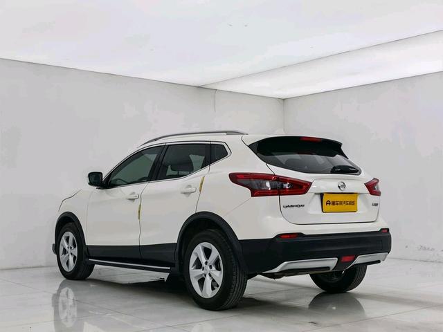 Nissan Qashqai - фото 4